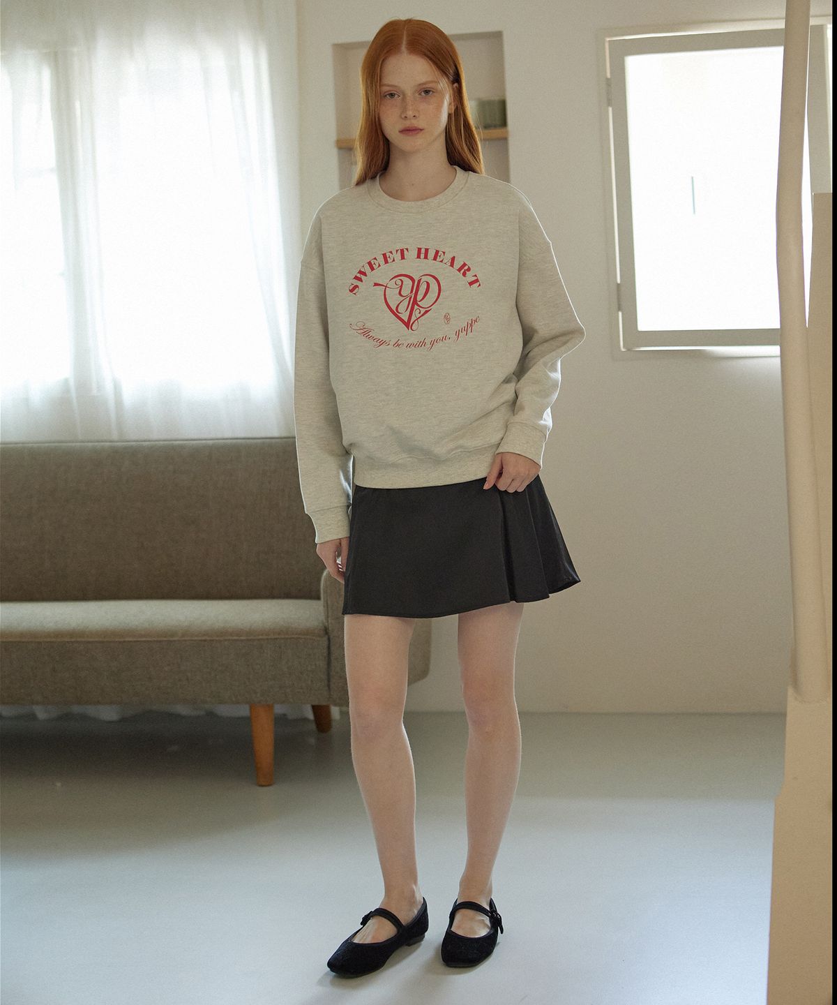 엽페(YUPPE) SATIN FLARE SKIRT_BLACK