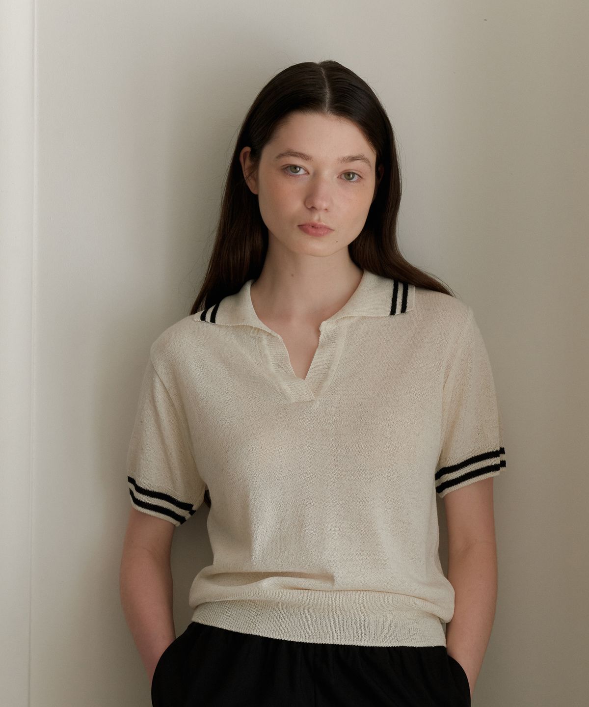 엽페(YUPPE) LINE COLLAR KNIT_BEIGE