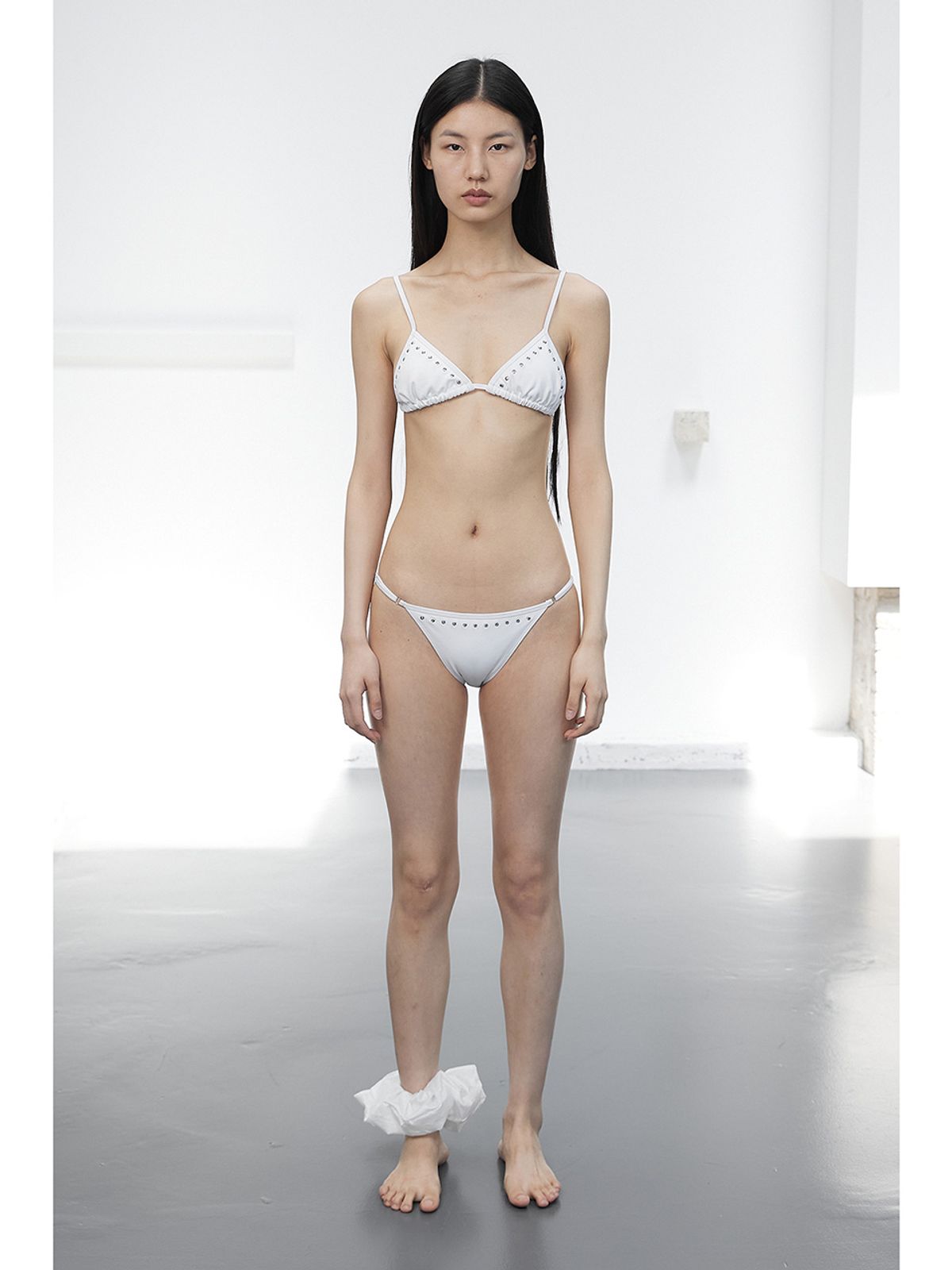 세릭(CERRIC) STUD LINE UP BIKINI / WHITE