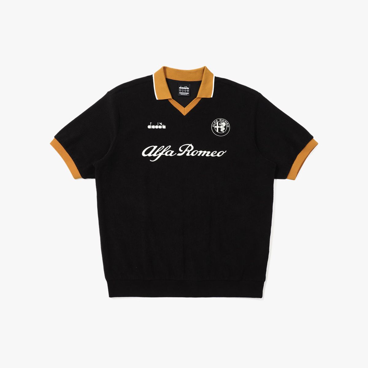 디아도라(diadora) 알파로메오 테리 카라 반팔 티셔츠 BLACK