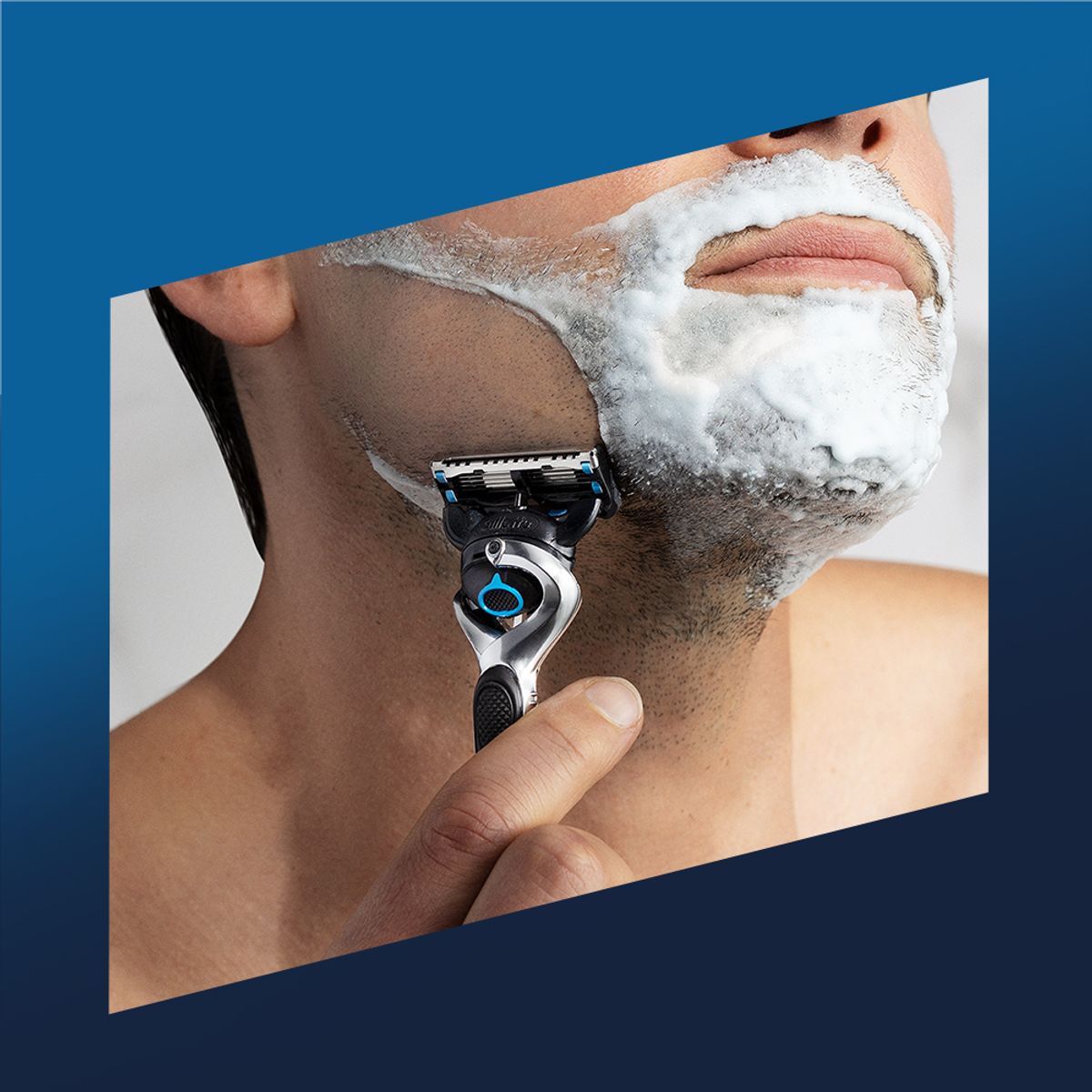 질레트(GILLETTE) 프로쉴드 칠 면도기 핸들1입 + 면도날2입