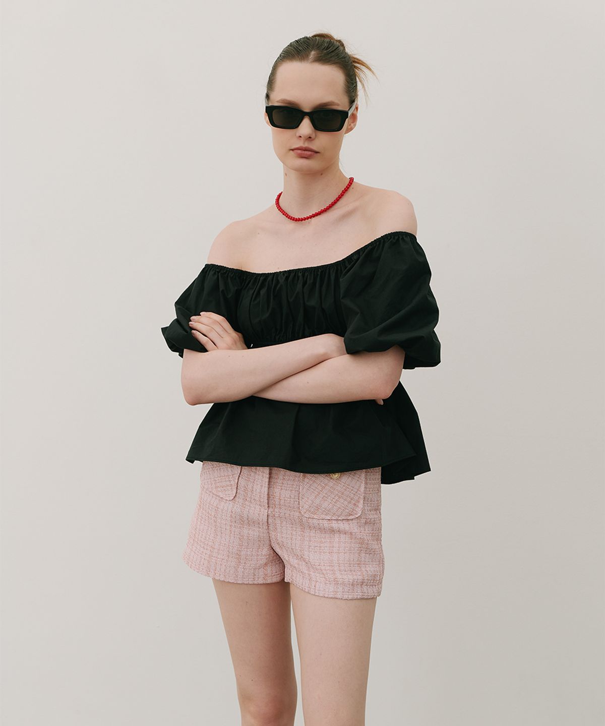 320쇼룸(320SHOWROOM) Two-Way Off-Shoulder Puff Blouse Black