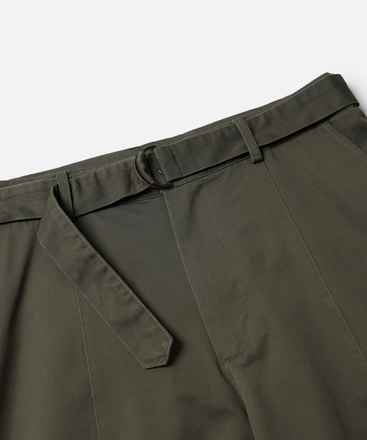 프리즘웍스(FRIZMWORKS) CHINO BELTED WORK BERMUDA SHORTS _ MUD