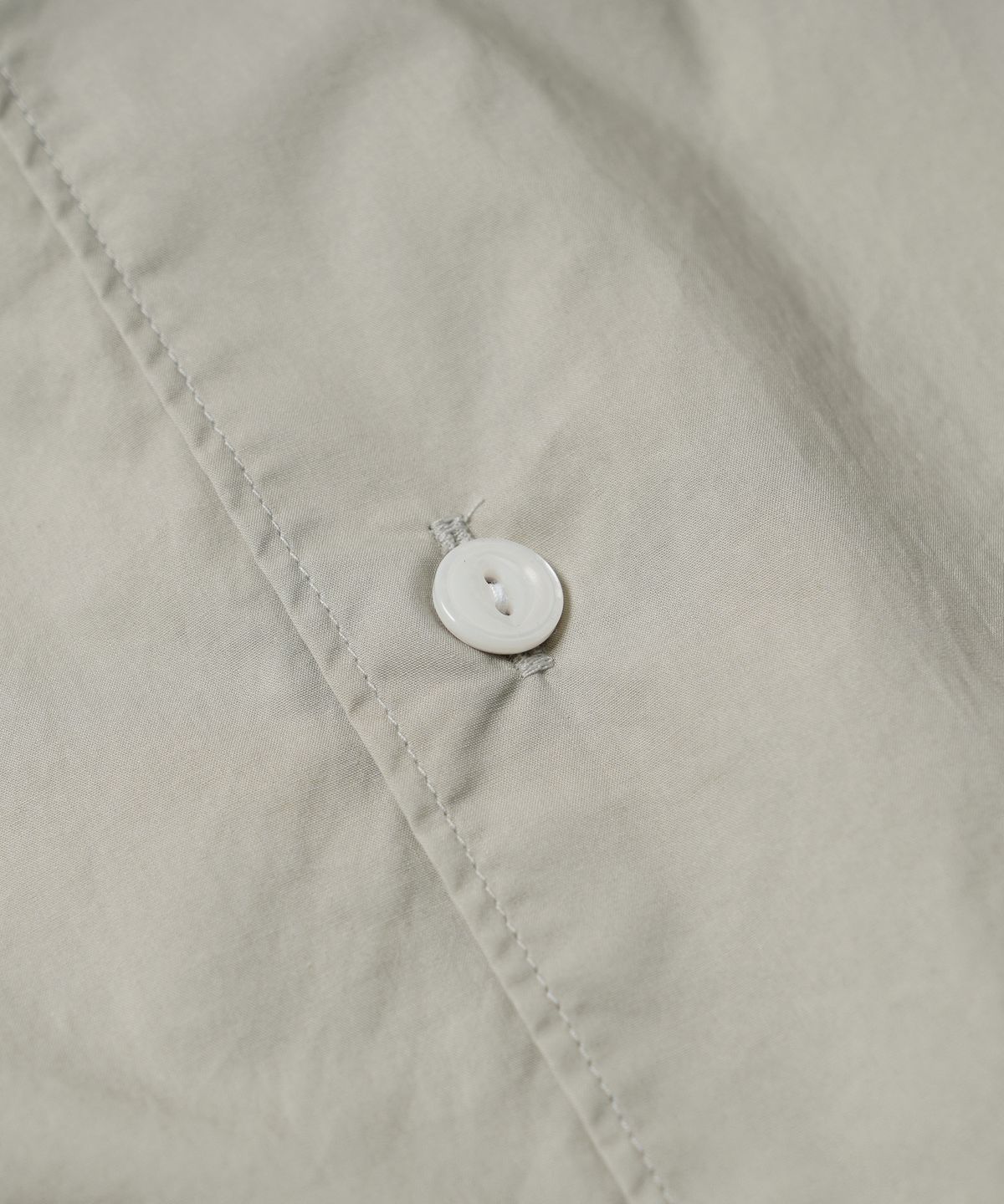 프리즘웍스(FRIZMWORKS) TYPEWRITER HALF SHIRT _ DOVE GRAY