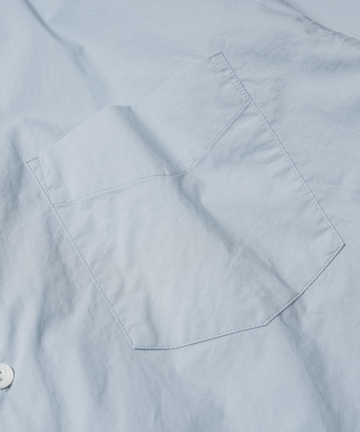 프리즘웍스(FRIZMWORKS) TYPEWRITER HALF SHIRT _ SKY