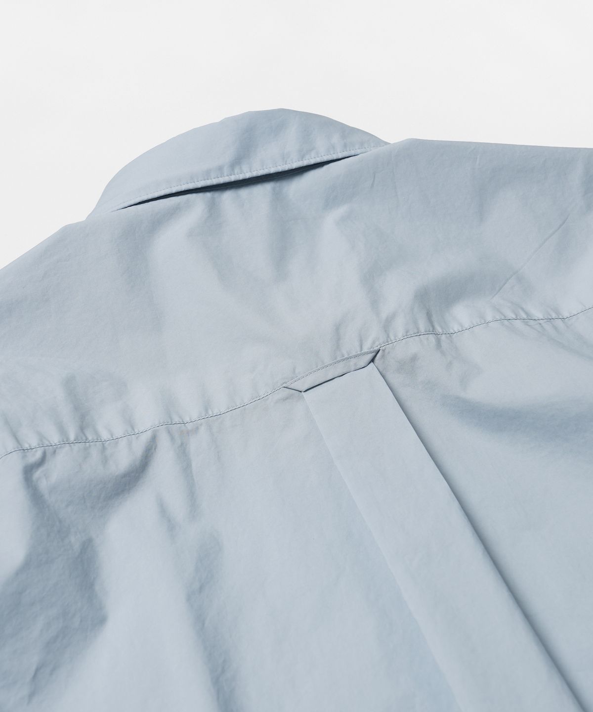 프리즘웍스(FRIZMWORKS) TYPEWRITER HALF SHIRT _ SKY