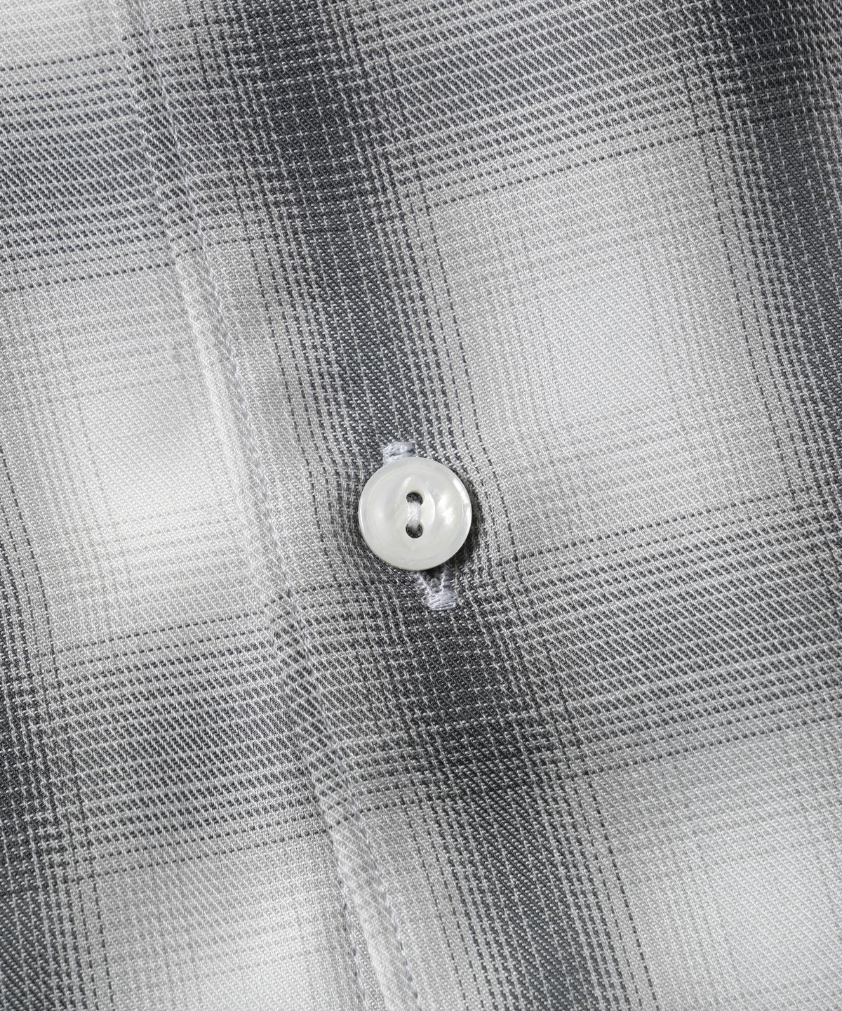 프리즘웍스(FRIZMWORKS) OMBRE CHECK RELAXED HALF SHIRT _ GRAY