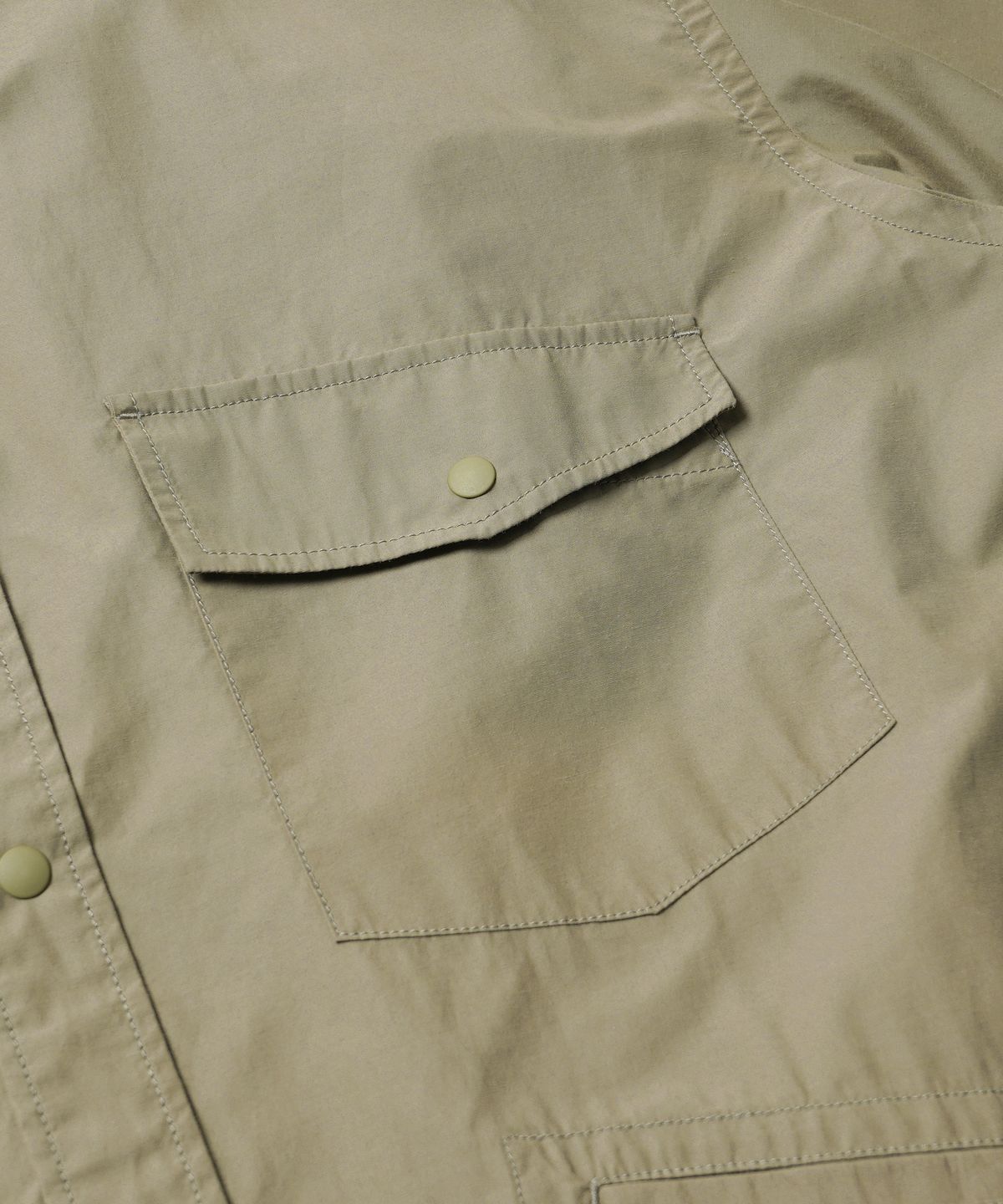 프리즘웍스(FRIZMWORKS) NYCO HALF COACH JACKET _ BEIGE