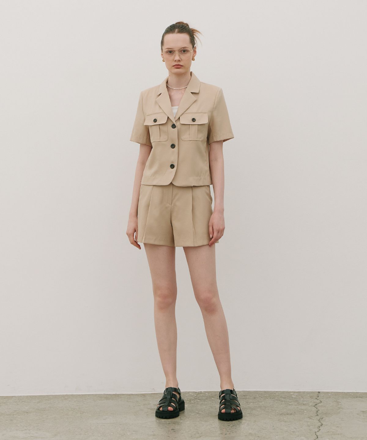 320쇼룸(320SHOWROOM) Utility Half Pintuck Shorts Butter beige