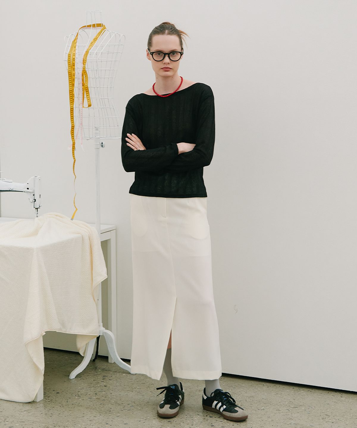 320쇼룸(320SHOWROOM) Straight Long Slit Skirt Cream