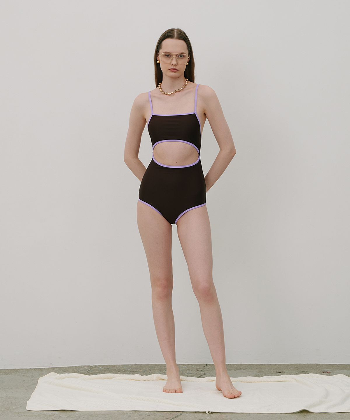 320쇼룸(320SHOWROOM) Tropical Coloring Cut-out Monokini Brown