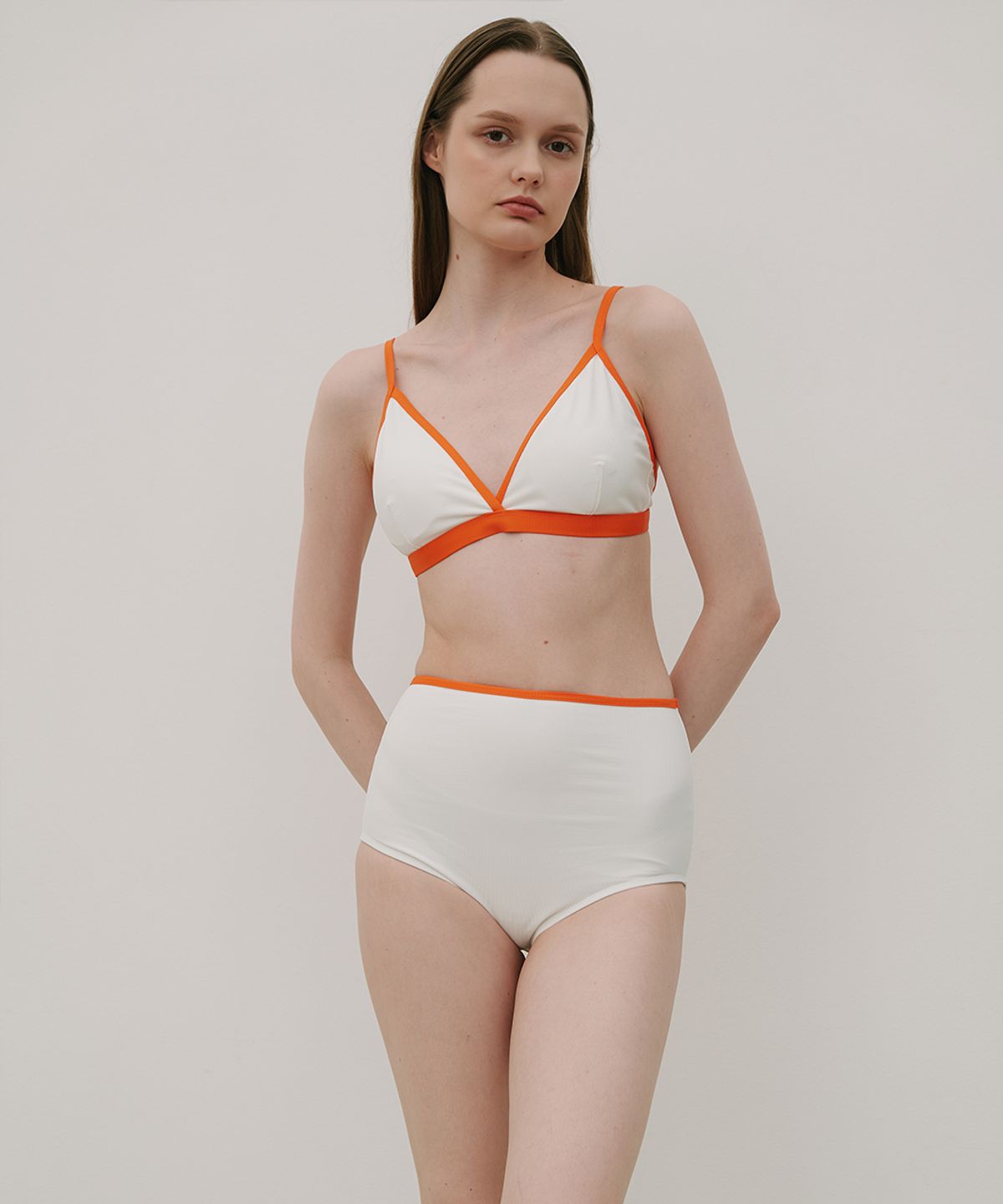 320쇼룸(320SHOWROOM) Tropical Triangle High-Waist Bikini White