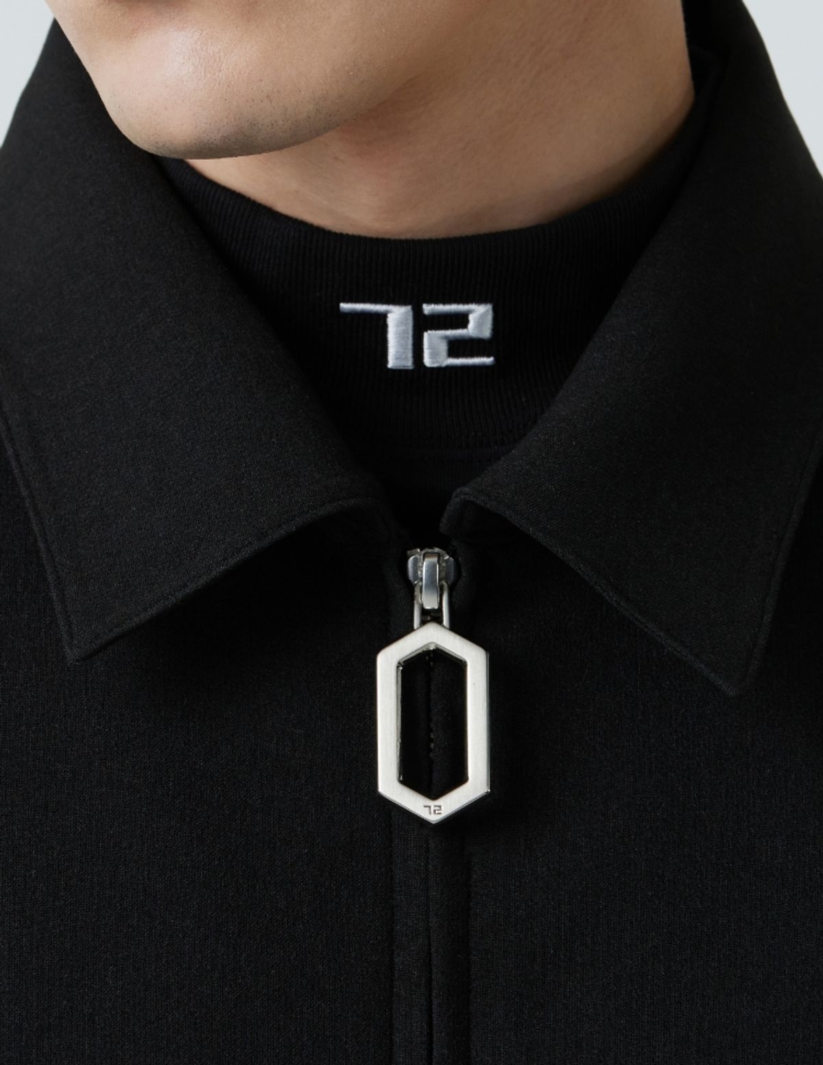칠씨비(CHILLSEABEE) [TROPS]Two way zipped collar jacket.