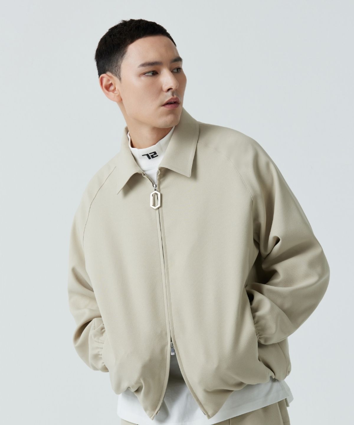칠씨비(CHILLSEABEE) [TROPS]Two way zipped collar jacket.
