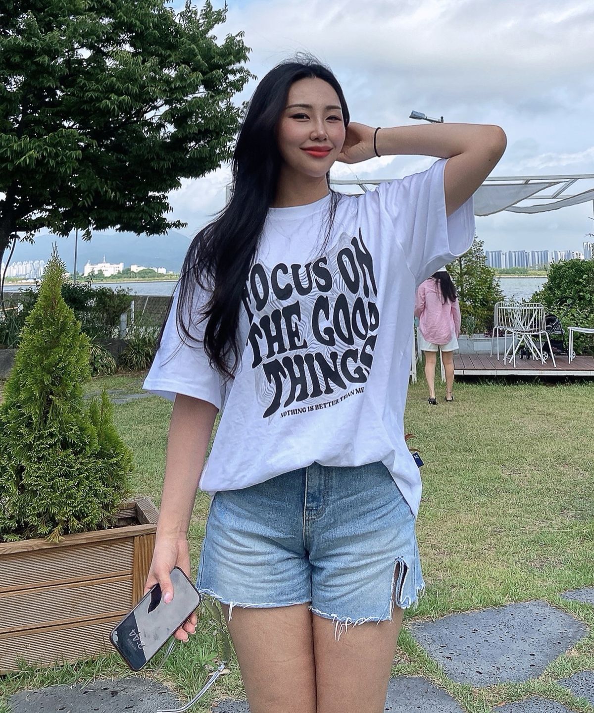 낫띵이즈베럴댄미(NOTHINGISBETTERTHANME) GEOMETRY LETTERING TEE_white