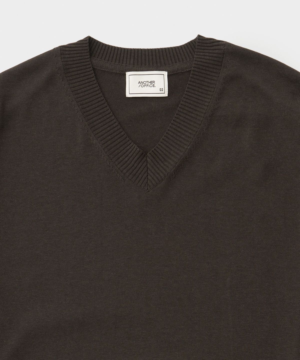 어나더 오피스(ANOTHER OFFICE) Current Silk V-neck Knit (Pewter)