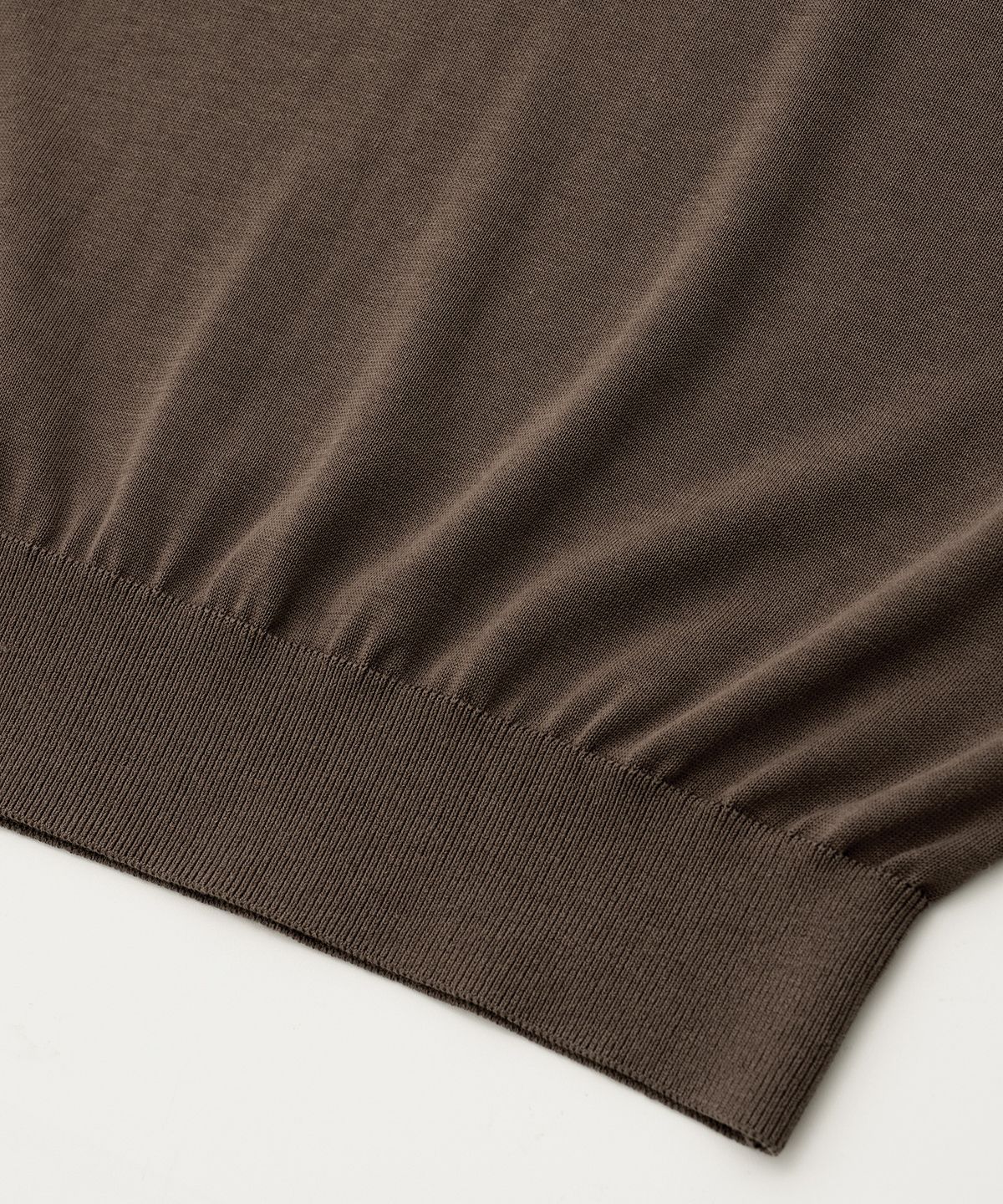 어나더 오피스(ANOTHER OFFICE) Current Silk V-neck Knit (Mild Brown)