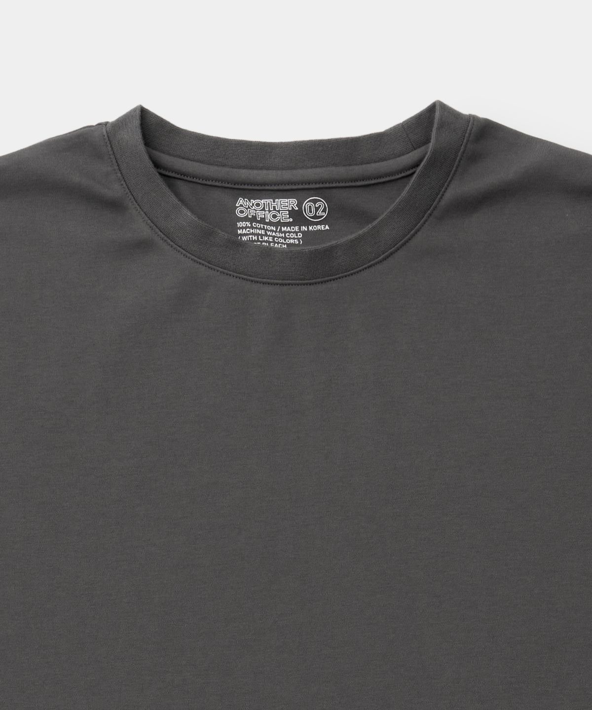어나더 오피스(ANOTHER OFFICE) Basis Tee (Graphite)