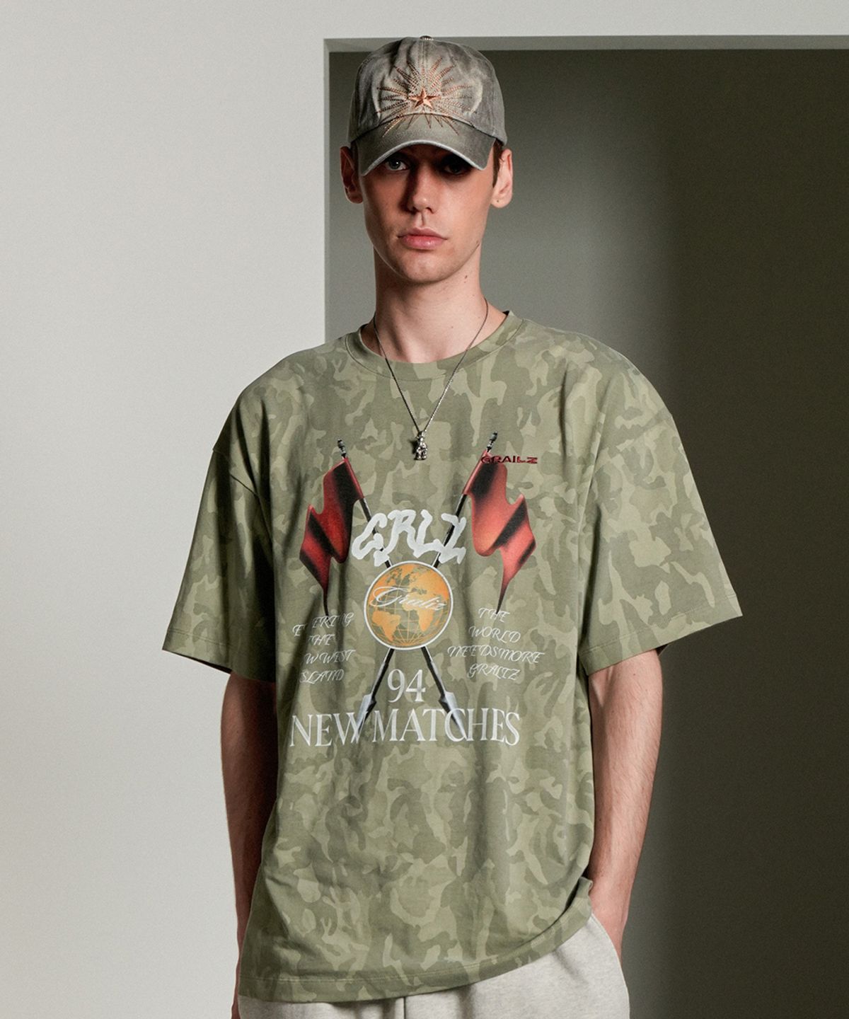그레일즈(GRAILZ) CAMO RACING FLAG T-SHIRTS [CAMO]