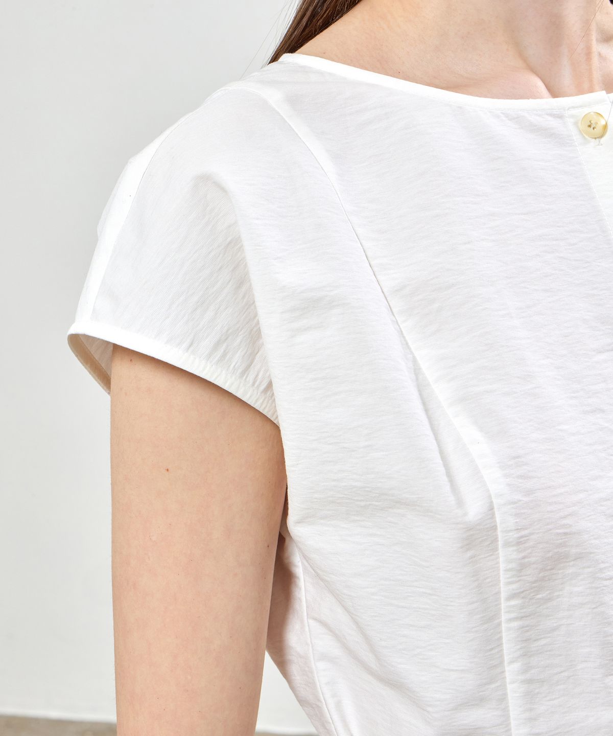 노티아(NOTIA) BOAT NECK CAP-SLEEVE BLOUSE - IVORY