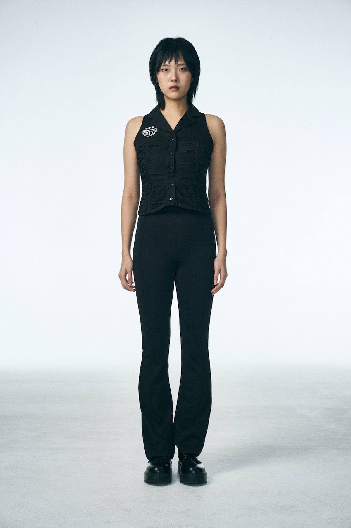 페노메논시퍼(PHENOMENON SEEPER) 333 SHIRRING SLEEVELESS SHIRT_BLACK