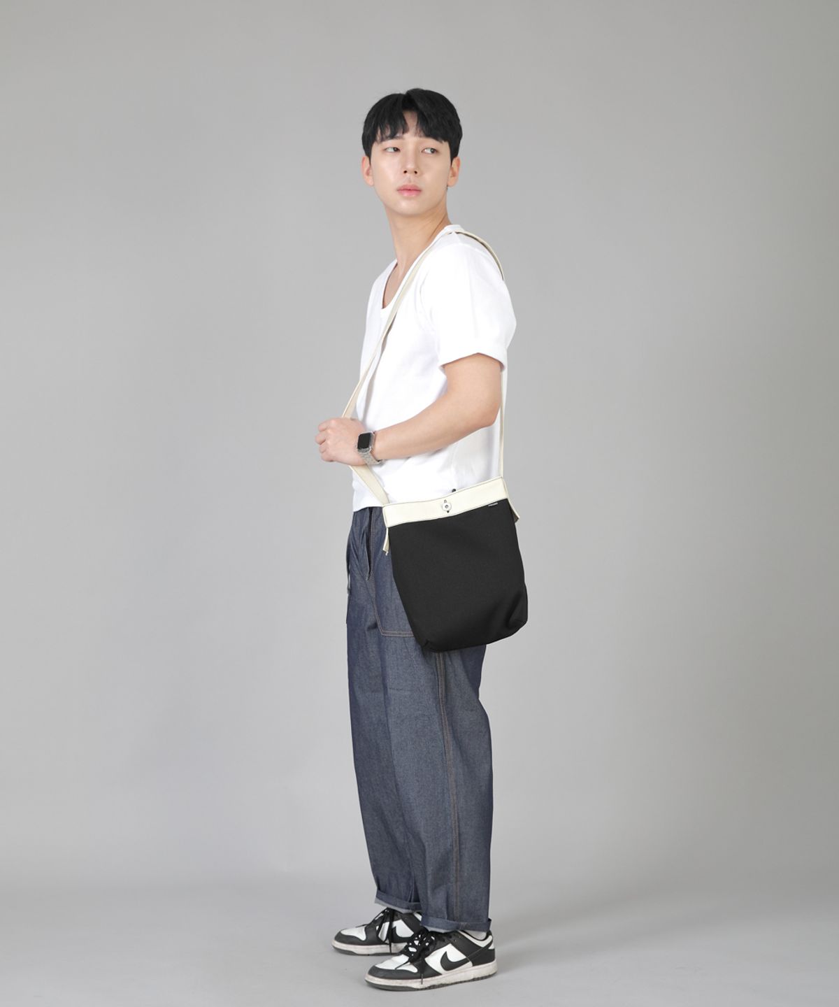 세인트크루(SAINTCREW) 미니멀 미니 크로스백 MMC-129 크림블랙