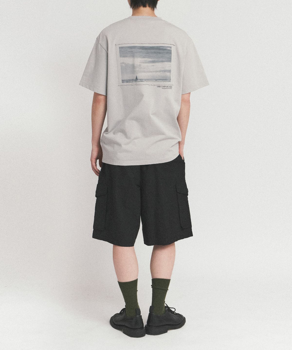 이스트로그(EASTLOGUE) FRAME CUTTING T-SHIRT_DUST BLUE