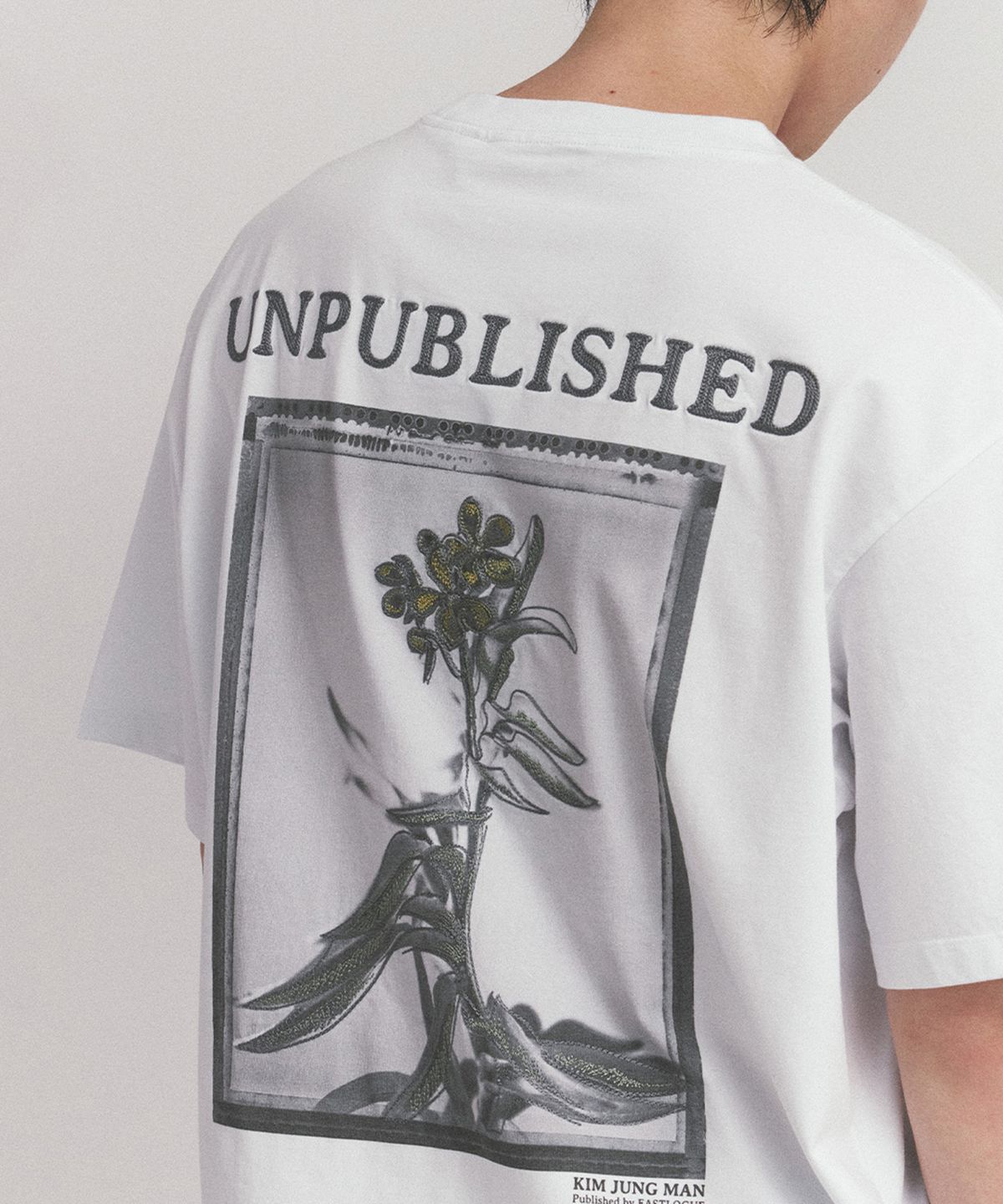 이스트로그(EASTLOGUE) BLOSSOMING EMBROIDERED T-SHIRT_WHITE