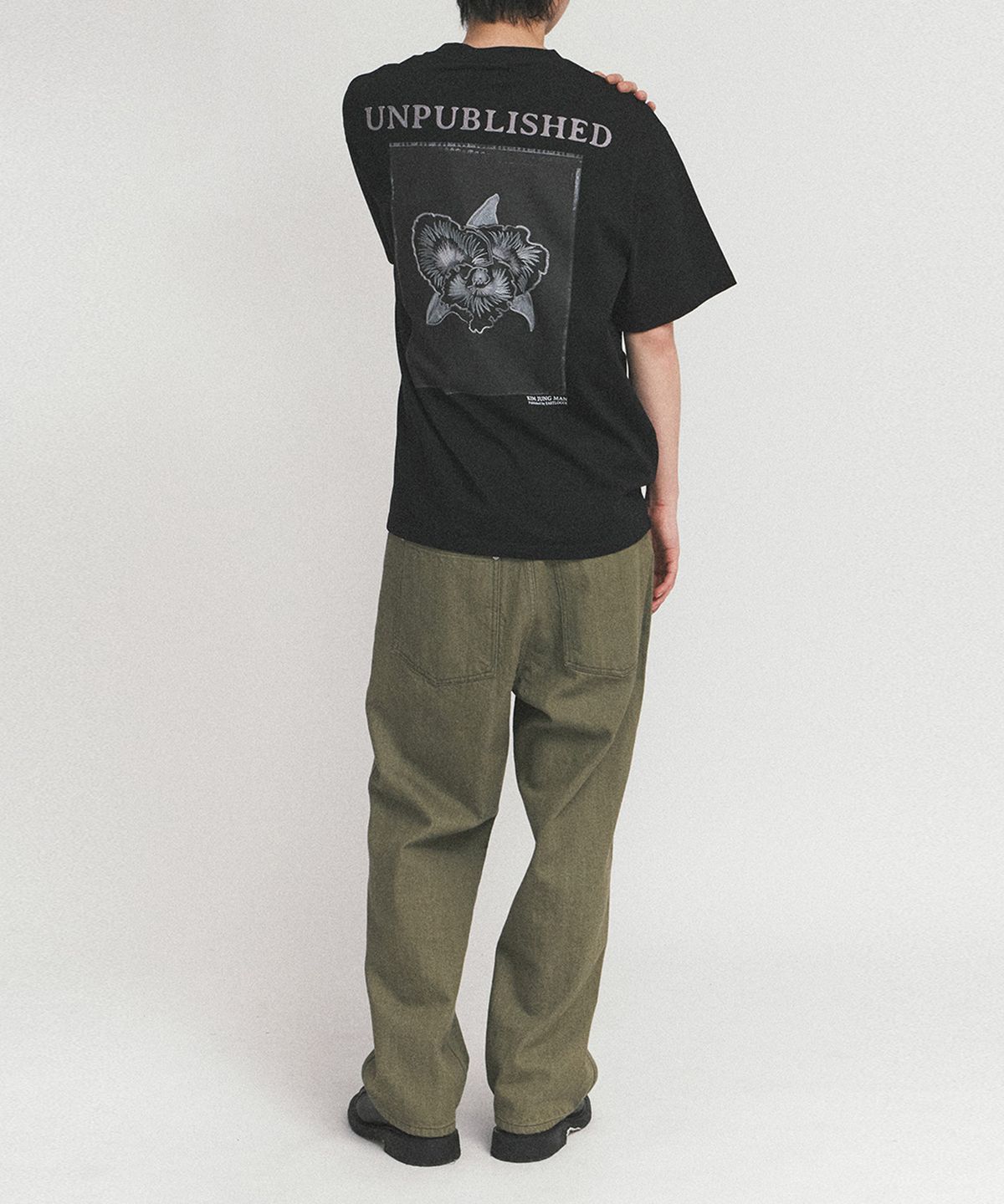 이스트로그(EASTLOGUE) BLOSSOMING EMBROIDERED T-SHIRT_BLACK