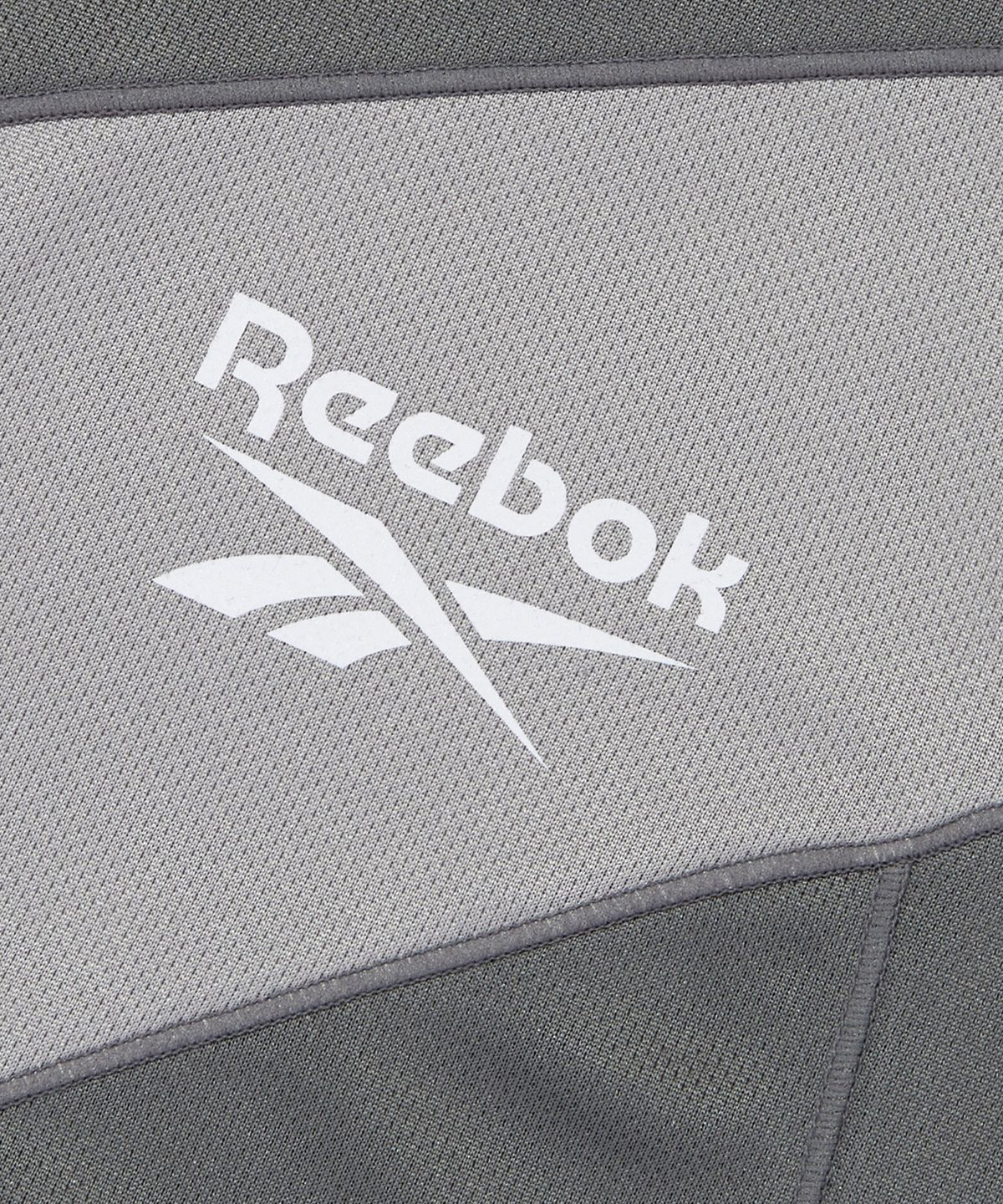 리복(REEBOK) 패널드 벡터 메쉬 티셔츠 - 그레이