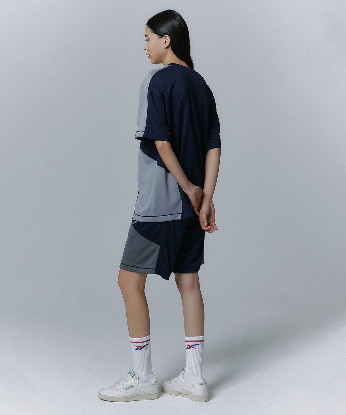 리복(REEBOK) 패널드 벡터 메쉬 티셔츠 - 네이비