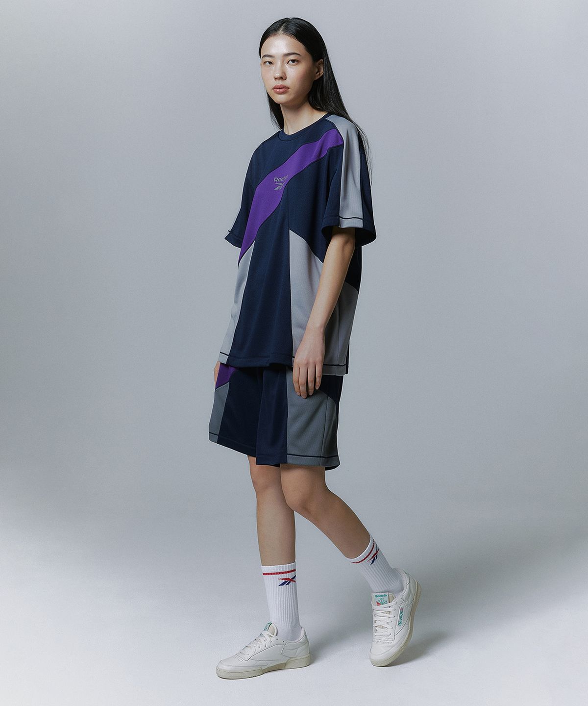 리복(REEBOK) 패널드 벡터 메쉬 티셔츠 - 네이비
