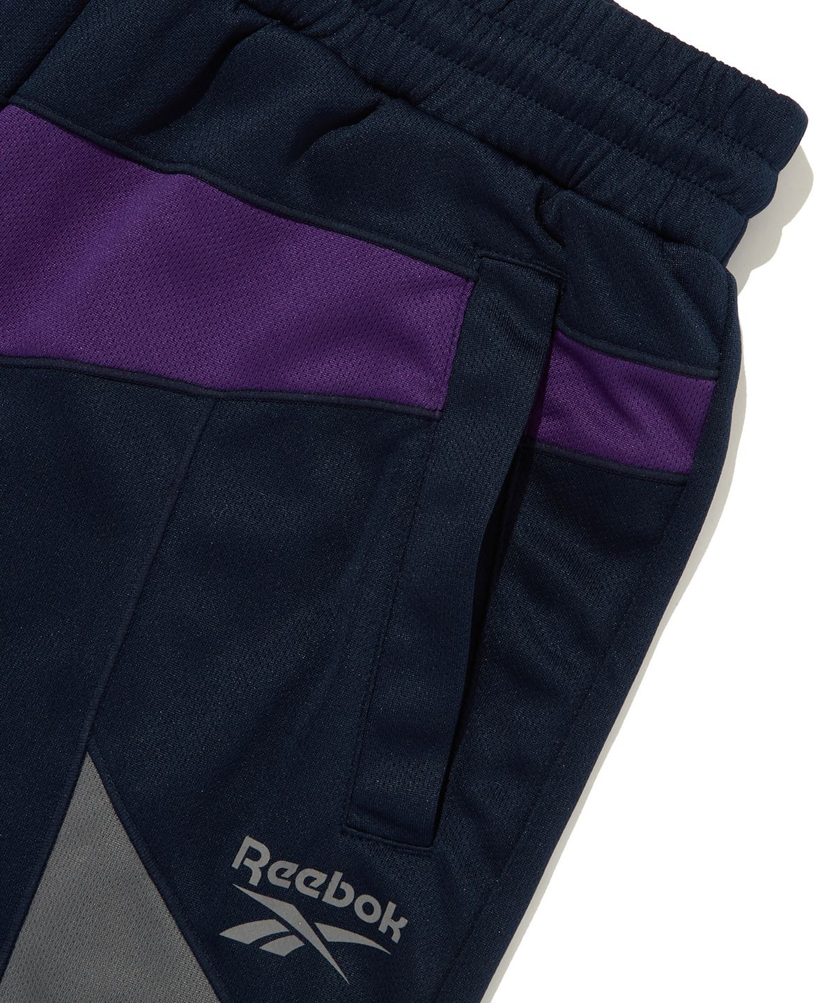 리복(REEBOK) 패널드 벡터 메쉬 쇼츠 - 네이비