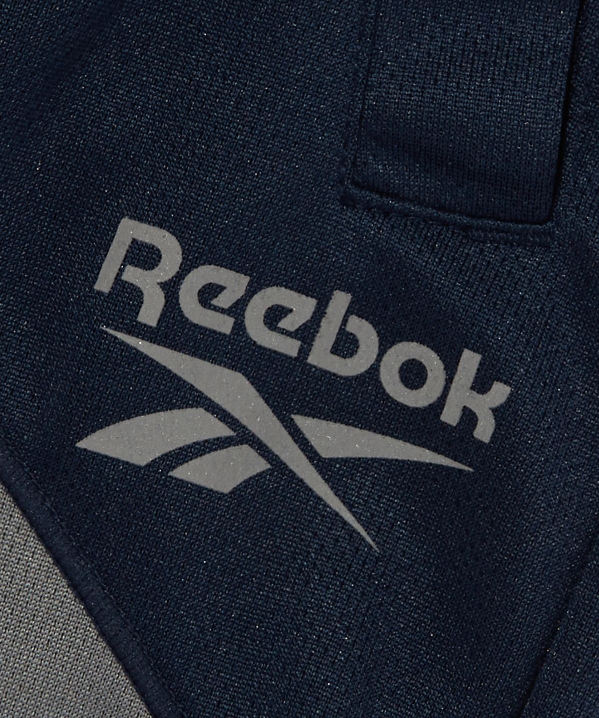 리복(REEBOK) 패널드 벡터 메쉬 쇼츠 - 네이비