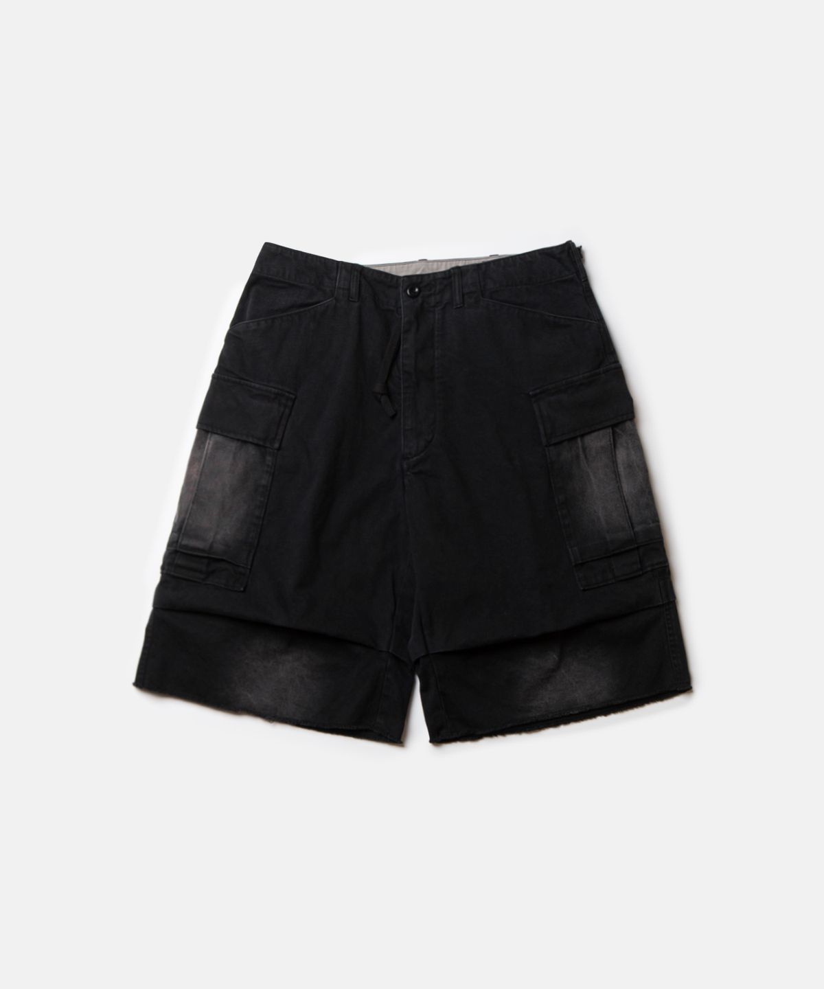비헤비어(BEHEAVYER) MIL HALF PANTS dust black