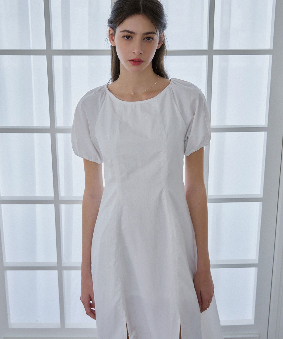 드로우핏 우먼(DRAWFIT WOMEN) 볼륨 슬리브 리본 원피스 [WHITE]