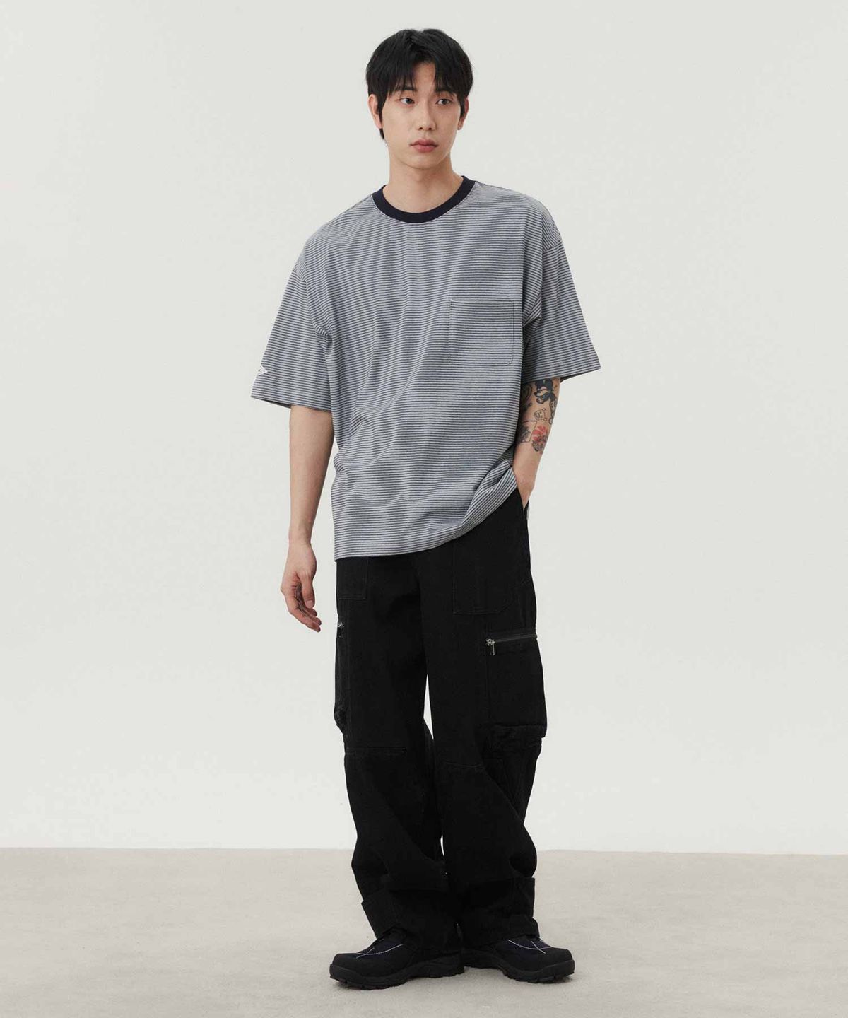 더블유엠씨(WMC) 스트라이프 포켓 반팔티셔츠_GREY