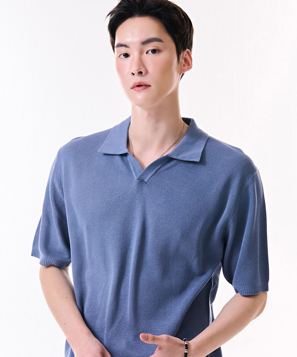 체이스컬트(CHASECULT) 남성 쿨터치 오픈 카라넥 반팔 스웨터-DBRK5611D0N