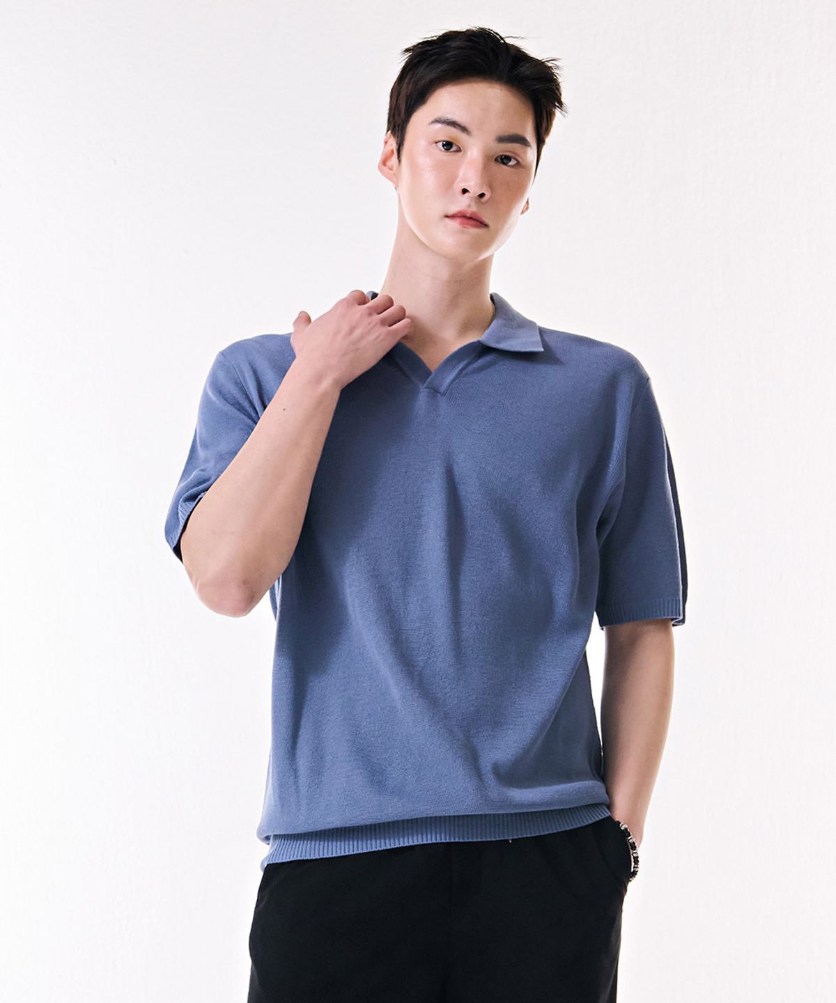 체이스컬트(CHASECULT) 남성 쿨터치 오픈 카라넥 반팔 스웨터-DBRK5611D0N