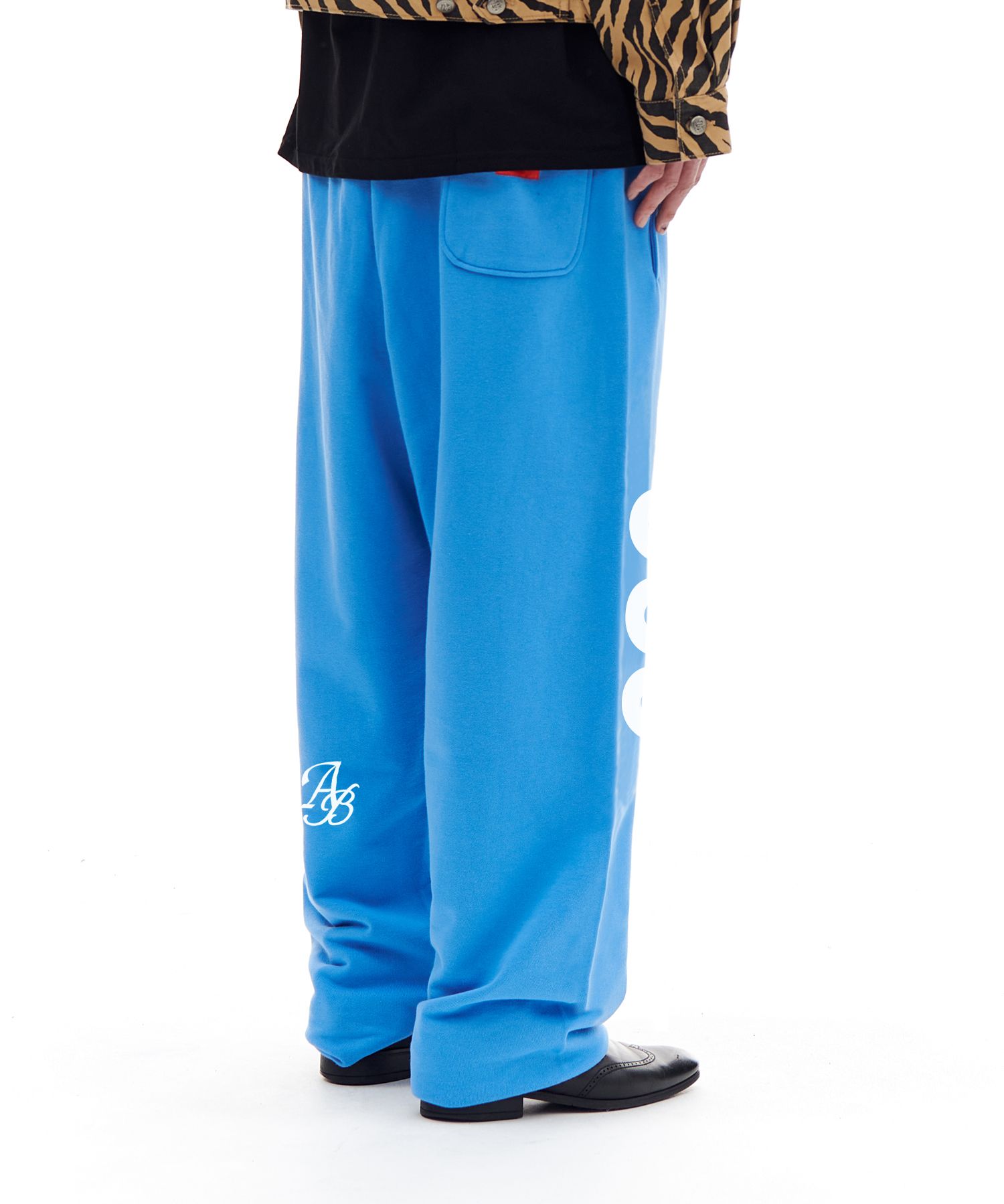 ◆ARCHIVE BOLD◆ 939 LOGO SWEAT PANTS SKY BLUE AB24SPSW001SB MUSINSA | ARCHIVE BOLD 939 LOGO SWEAT PANTS (SKY BLUE)