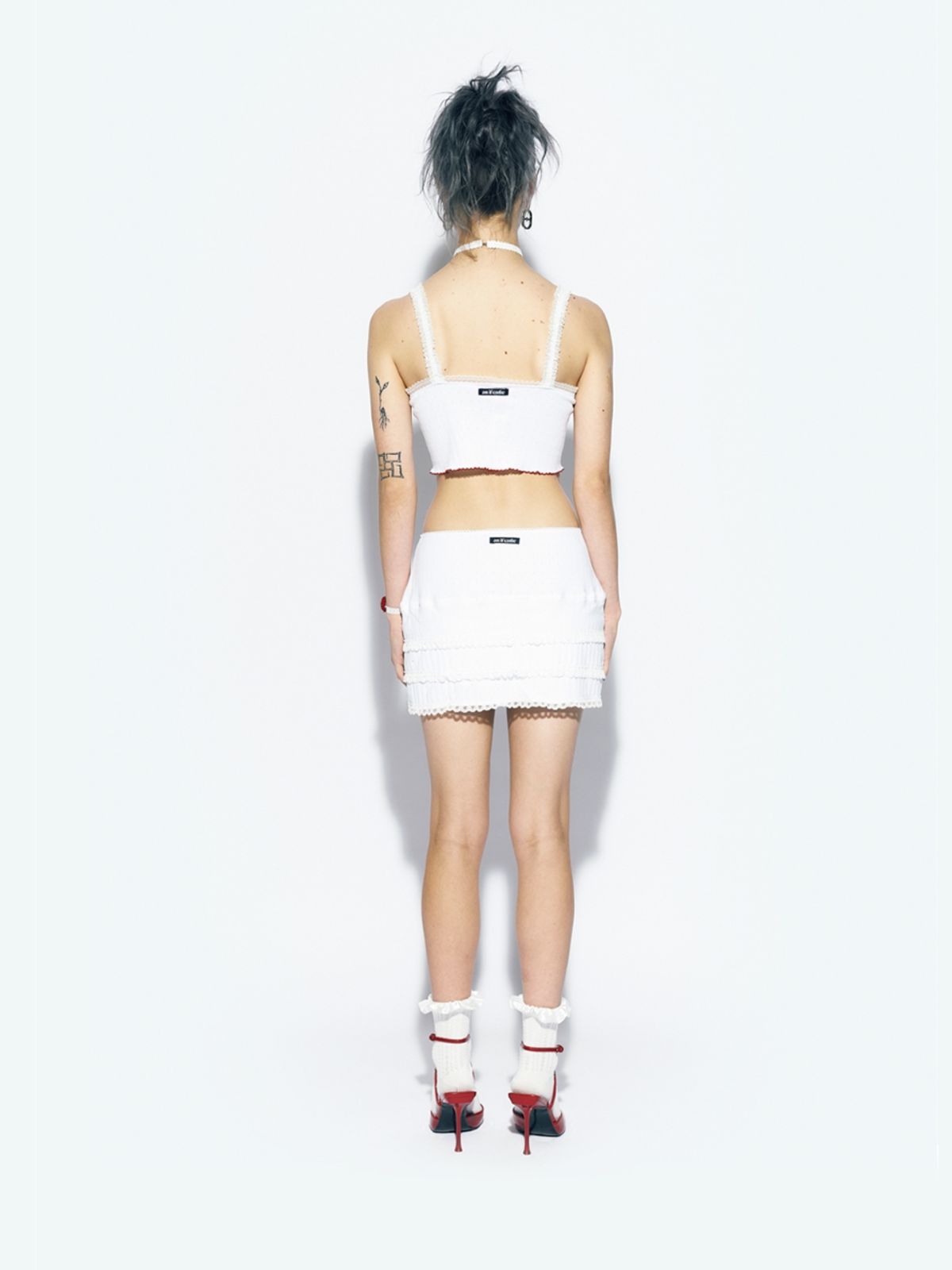에즈이프 캘리(ASIF CALIE) LACE LAYERED MINI SKIRT WHITE