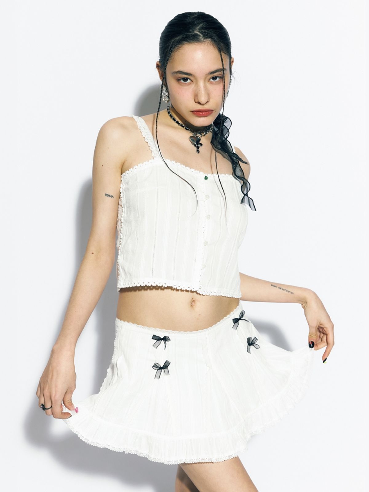 에즈이프 캘리(ASIF CALIE) LACE TRIM SLEEVELESS BLOUSE WHITE