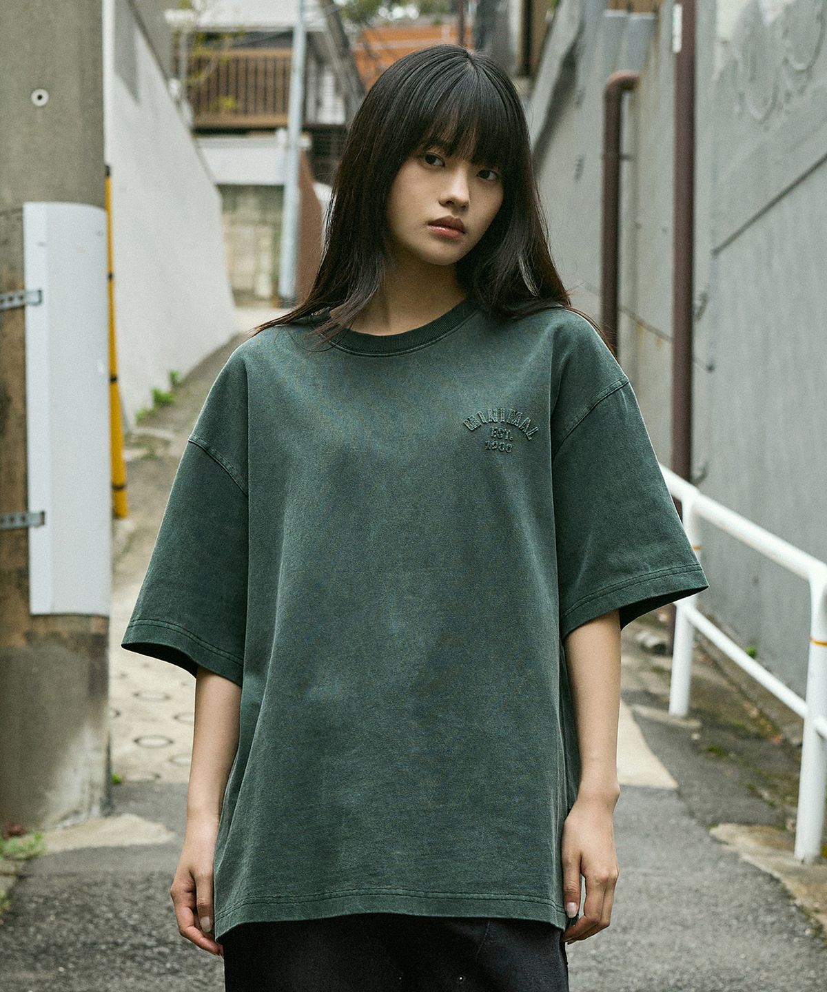 미니멀프로젝트(MINIMALPROJECT) 미니멀 에플리케 아치로고 피그먼트  반팔티셔츠 MST158 [BLUE GREEN]