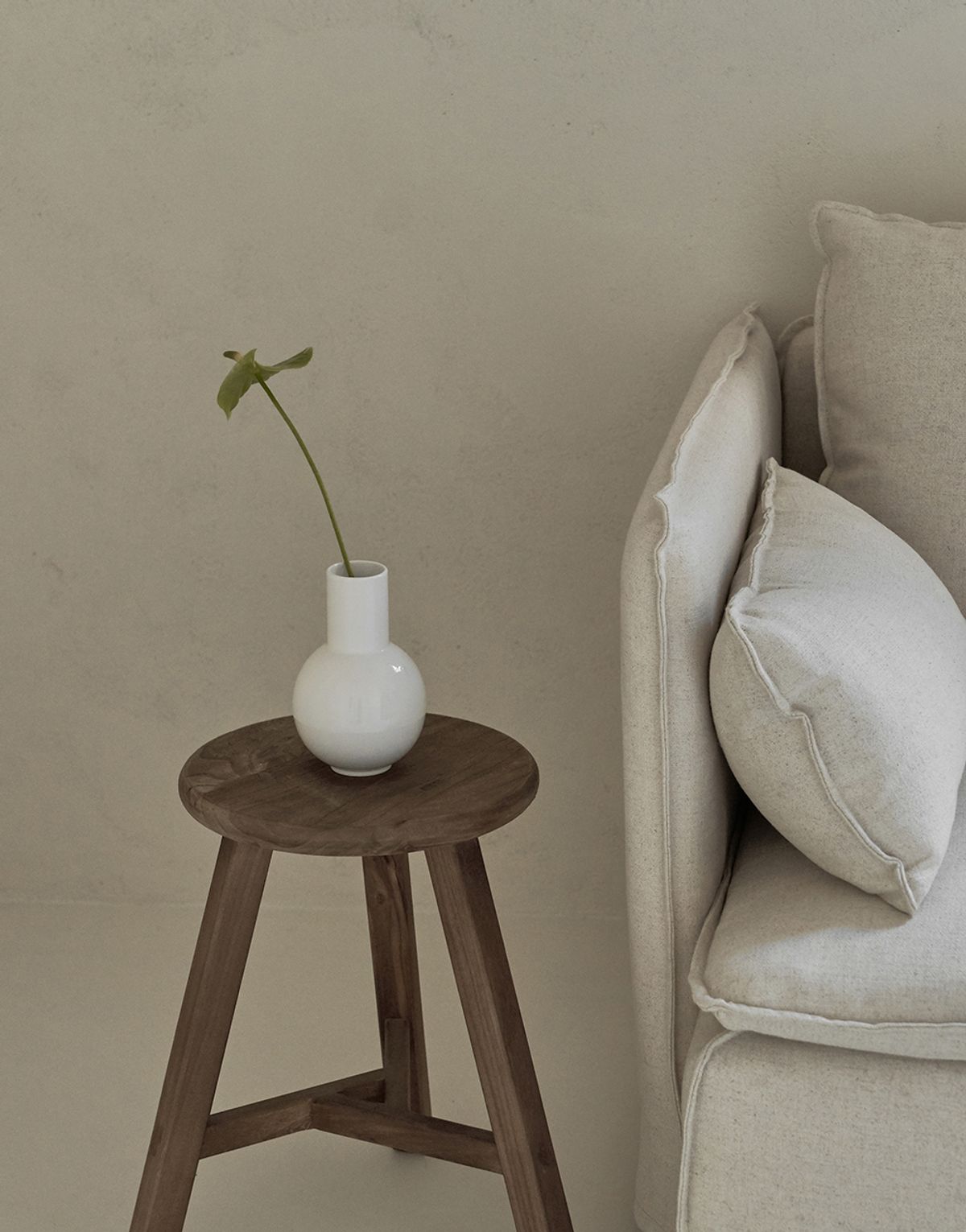 지비에이치 홈(GBH HOME) X NR CERAMICS VASE WHITE 화병