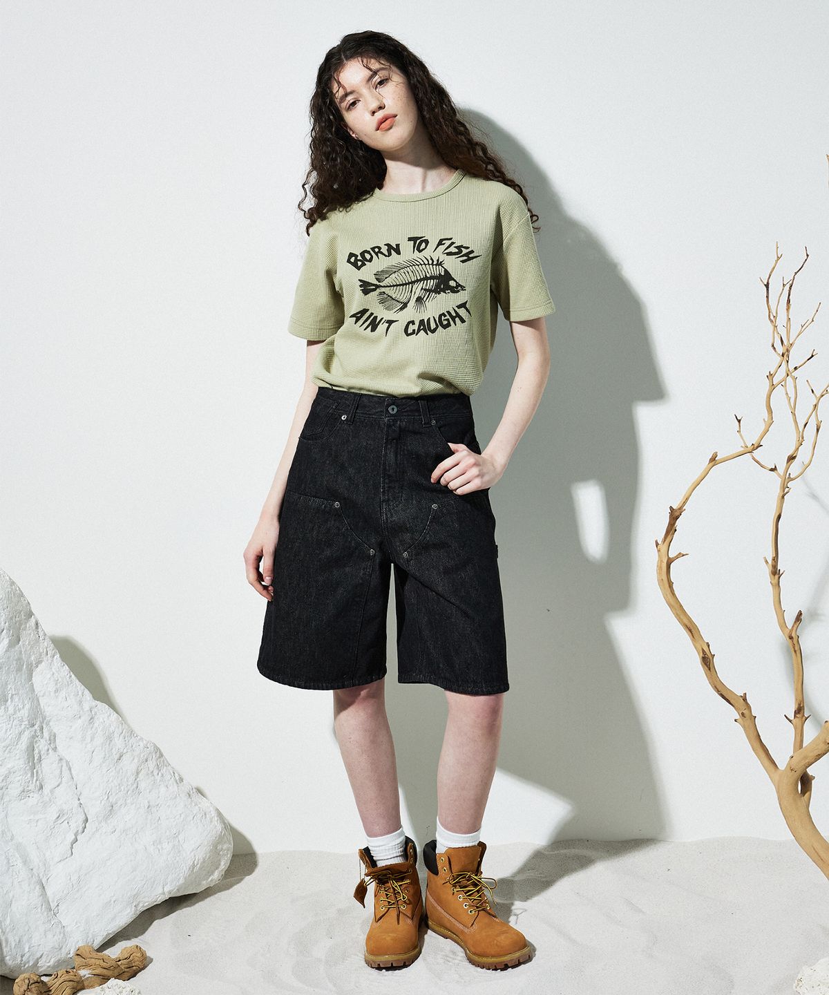 맥우드건(MAGOODGAN) 버나드 7911 카펜터 더블니 릴렉스핏 블랙 쇼츠팬츠