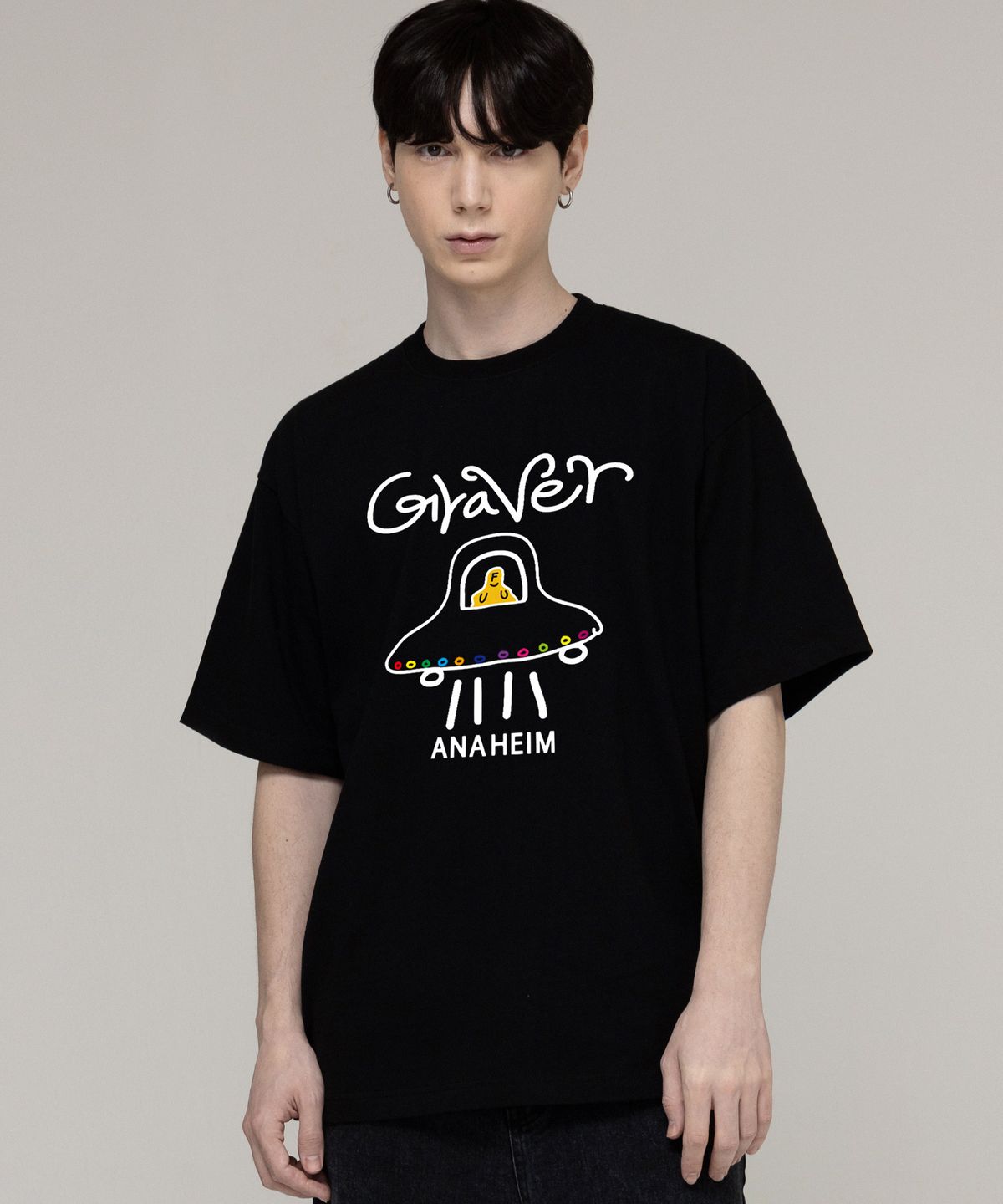 그레이버(GRAVER) [UNISEX]UFO 스마일 반팔티_블랙