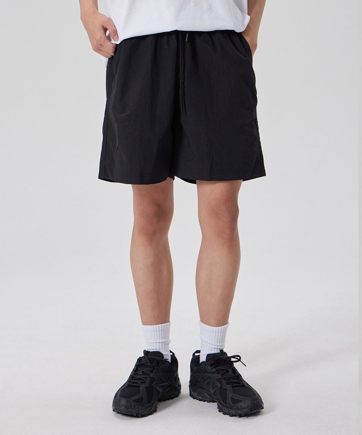 아스트랄 프로젝션(ASTRAL PROJECTION) 베이직 컴포터블 나일론 쇼츠_블랙