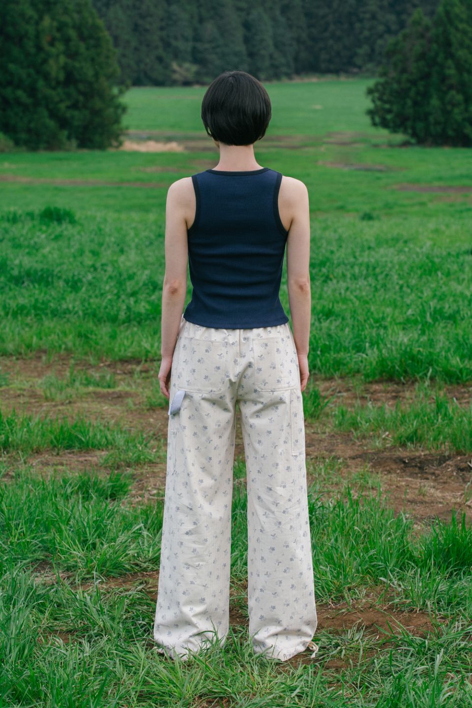 MUSINSA公式 | OHESHIO FLORAL CARPENTER PANTS, CREAM