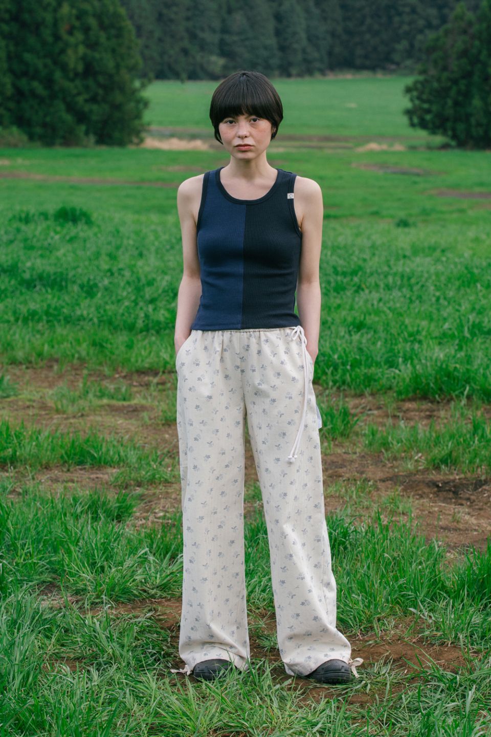 パンツ OHESHIO FLORAL CARPENTER PANTS, CREAM MUSINSA | OHESHIO FLORAL CARPENTER PANTS, CREAM