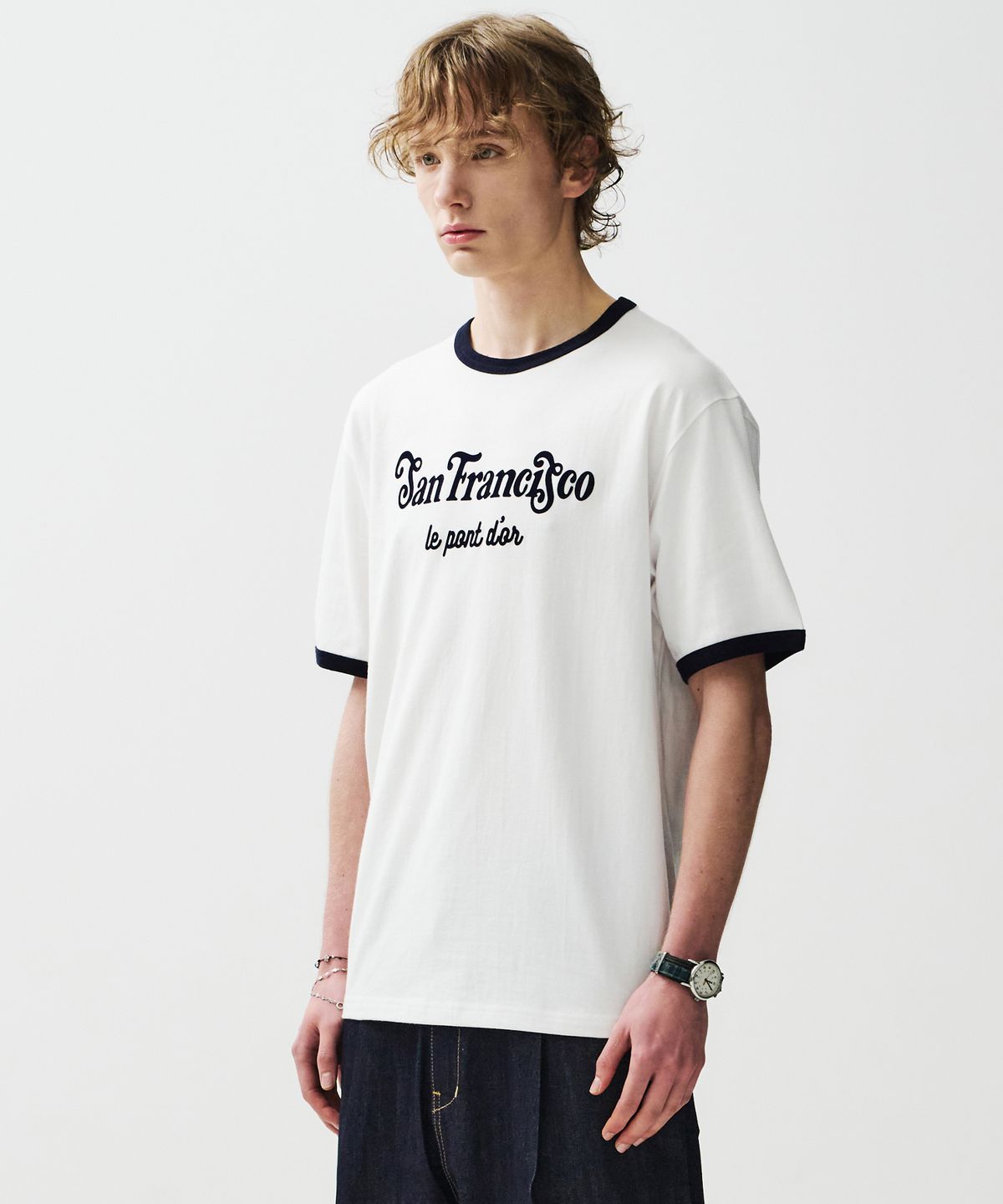 이코르(ECORR) [UNISEX] 클래식 시티 링거티셔츠_화이트